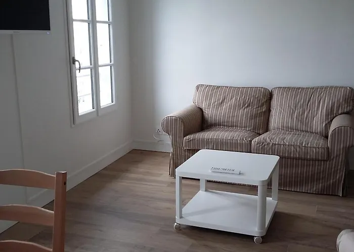 Charmant 2 Pieces Au Coeur De La Rochelle, Ideal Pour 2 Personnes - Fr-1-551-33