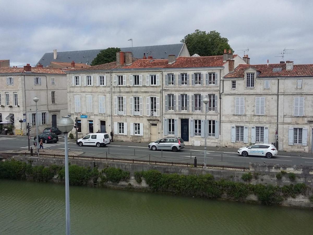 Apartment 2 Pieces Au Coeur De La Rochelle, Ideal Pour 2 Personnes - Fr-1-551-33