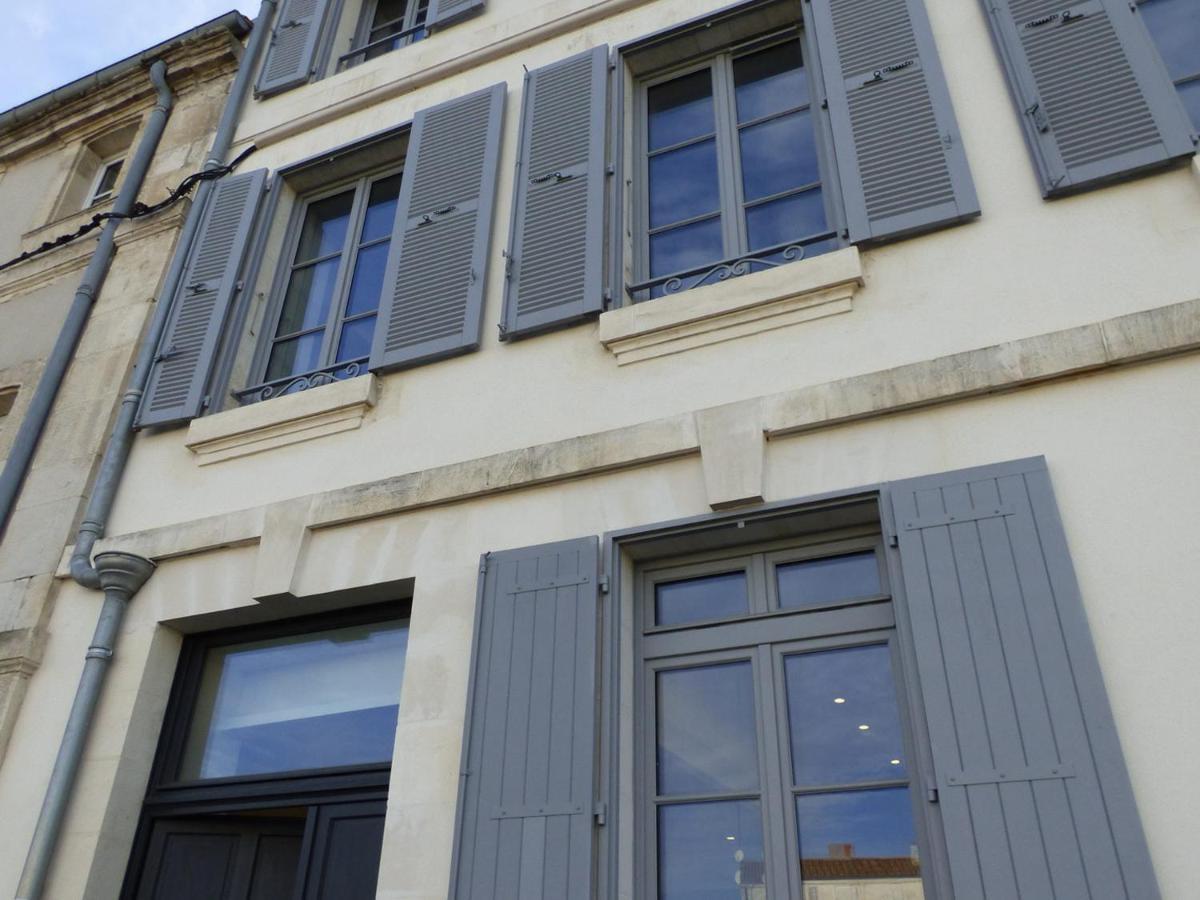 2 Pieces Au Coeur De La Rochelle, Ideal Pour 2 Personnes - Fr-1-551-33