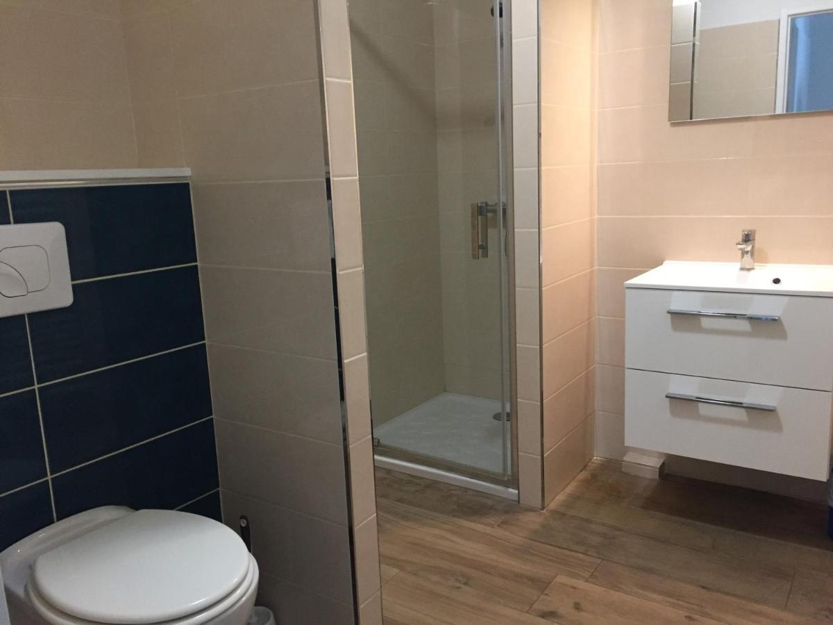 Apartment 2 Pieces Au Coeur De La Rochelle, Ideal Pour 2 Personnes - Fr-1-551-33