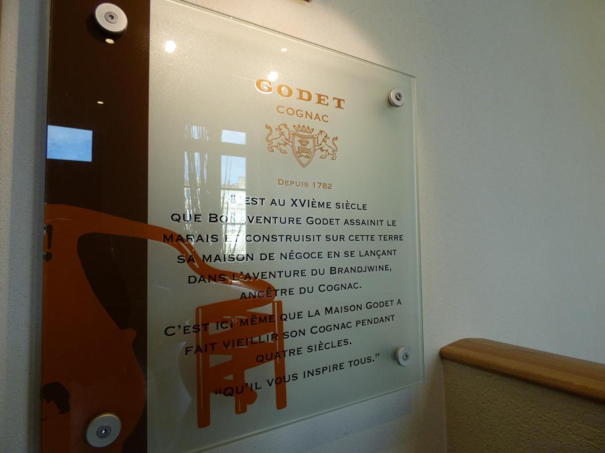 Apartment 2 Pieces Au Coeur De La Rochelle, Ideal Pour 2 Personnes - Fr-1-551-33